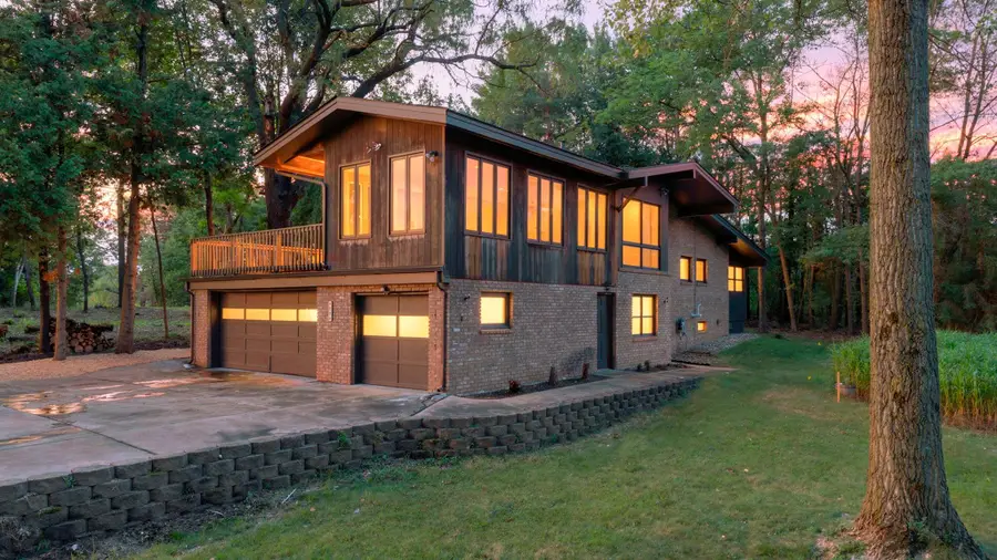 4508 Birchbark Trail N, Lake Elmo, MN 55042 - #2