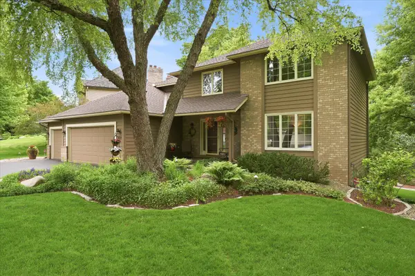 1308 Summit Oaks Drive, Burnsville, MN 55337