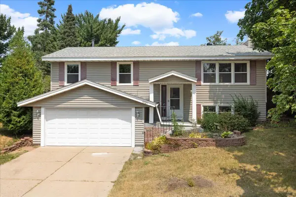 5121 148th Path W, Saint Paul, MN 55124