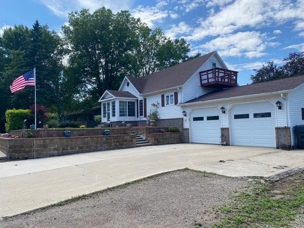 406 9th Street N, Kerkhoven, MN 56252 - #1