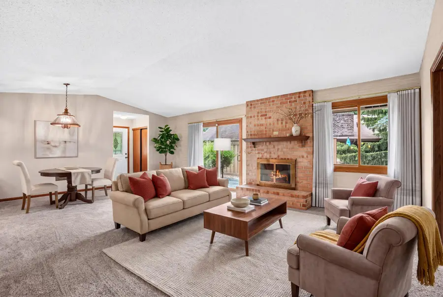 7055 Robinwood Trail, Woodbury, MN 55125 - #2