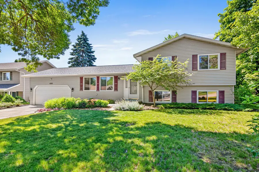 6321 Edgemont Circle N, Brooklyn Park, MN 55428 - #2