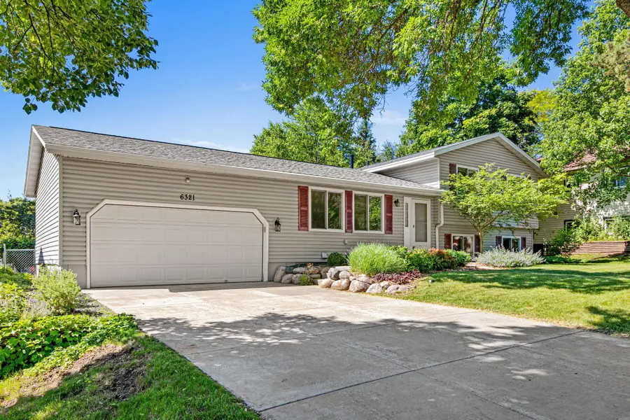6321 Edgemont Circle N, Brooklyn Park, MN 55428 - #3