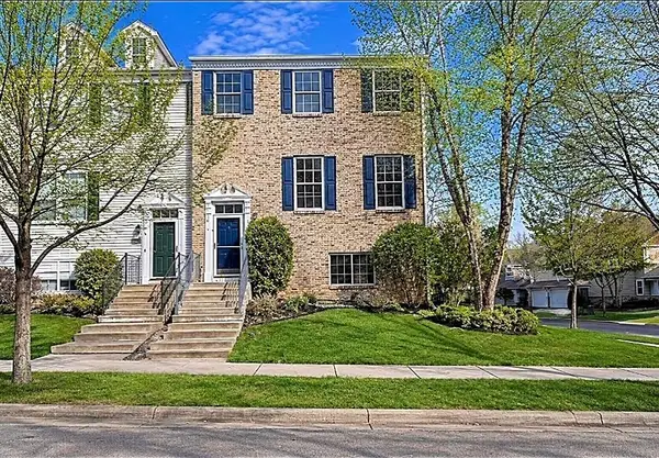 9980 Wildflower Drive, Eden Prairie, MN 55347