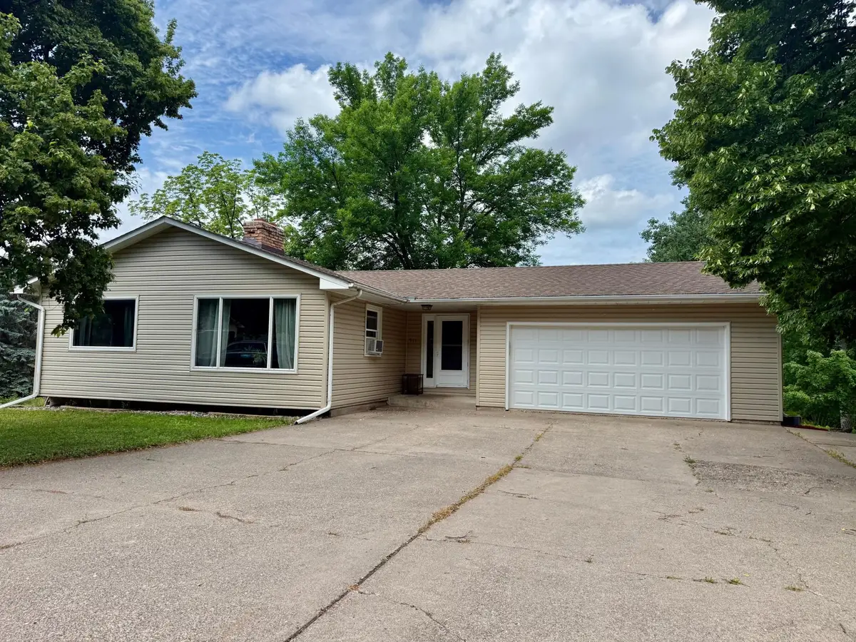 911 2nd Avenue S, Buffalo, MN 55313 - #1