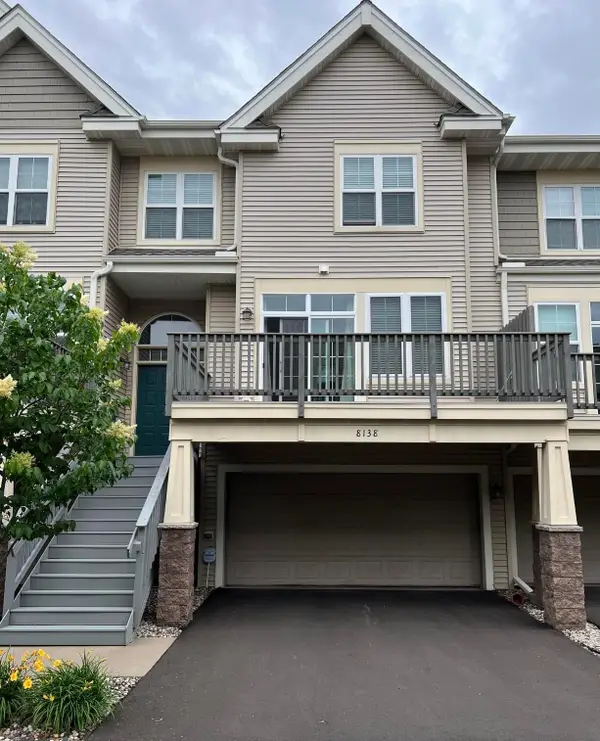 8138 Oakview Circle N, Osseo, MN 55369