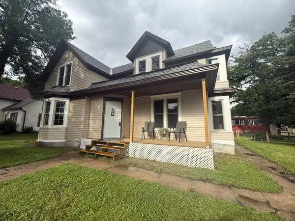 212 N Murphy Street, Lake Crystal, MN 56055