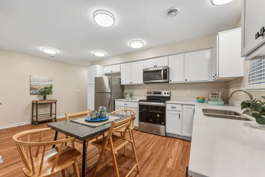 1354 Winthrop Street N #1, Saint Paul, MN 55119 - #3