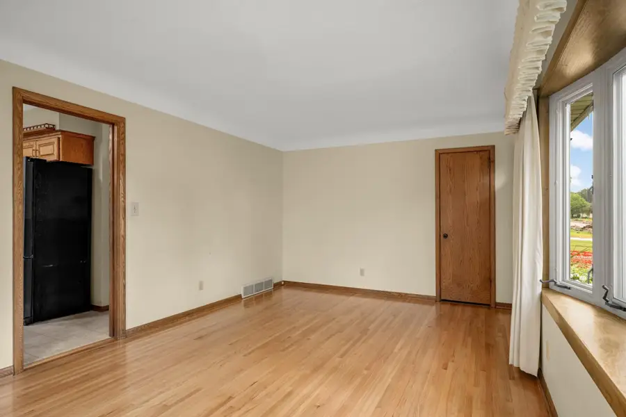 333 Emerson Avenue W, Saint Paul, MN 55118 - #2