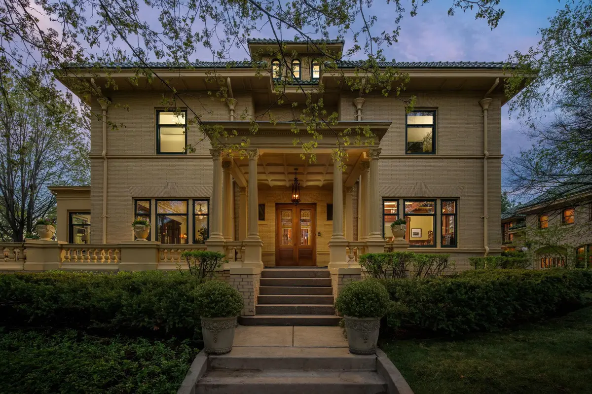 1005 Mount Curve Avenue, Minneapolis, MN 55403 - #1