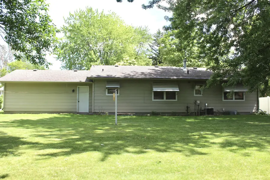 611 Grand Avenue Nw, Silver Lake, MN 55381 - #2