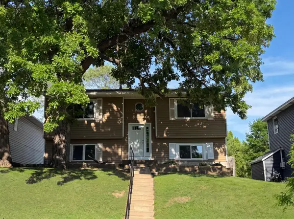 546 Hazel Street N, Saint Paul, MN 55119