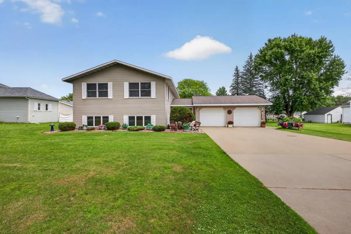 811 Broadway Avenue, Wabasha, MN 55981 - #1