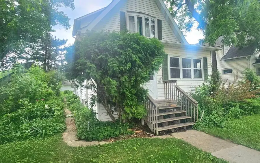 205 E 6th Street, Morris, MN 56267 - #2