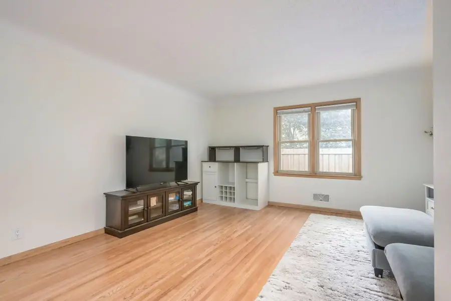 1155 4th Street E, Saint Paul, MN 55106 - #2