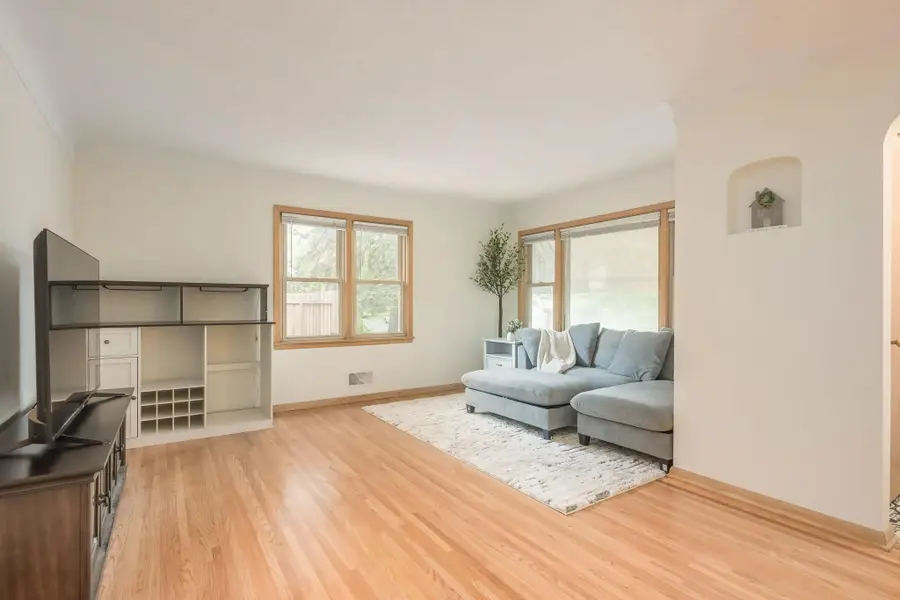 1155 4th Street E, Saint Paul, MN 55106 - #3