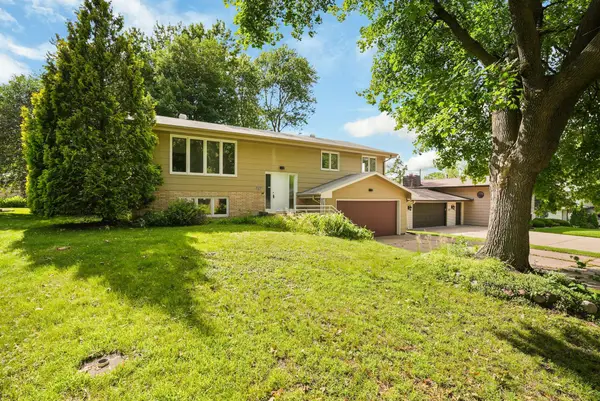4018 Shamrock Drive Ne, Minneapolis, MN 55421