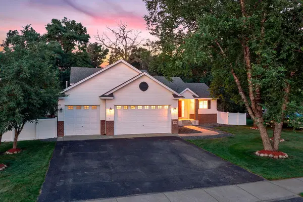 2871 237th Avenue Nw, Saint Francis, MN 55070