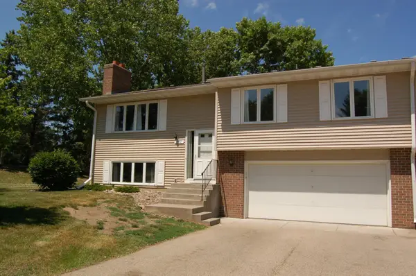 1693 Covington Lane, Saint Paul, MN 55122