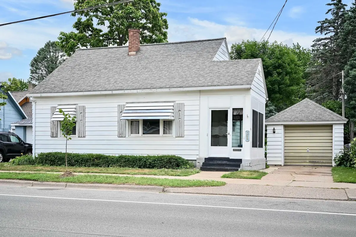 368 W Sarnia Street, Winona, MN 55987 - #1