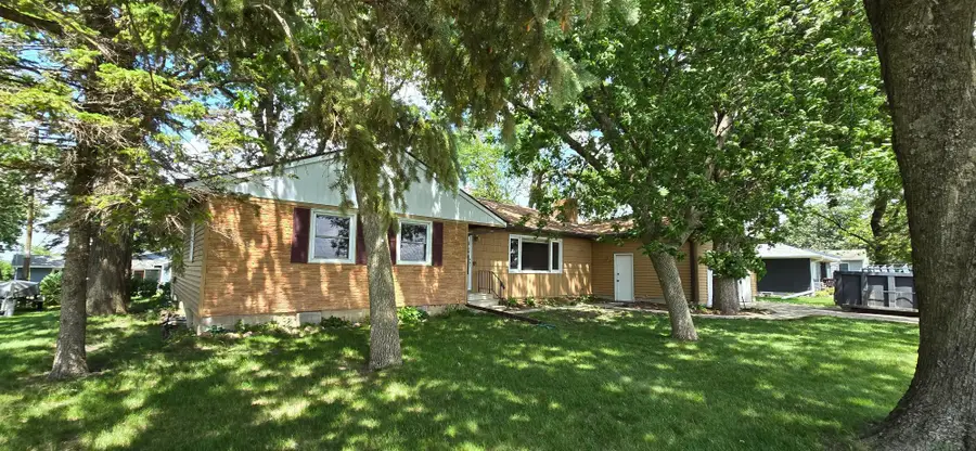 1713 S Shore Drive, Albert Lea, MN 56007 - #2