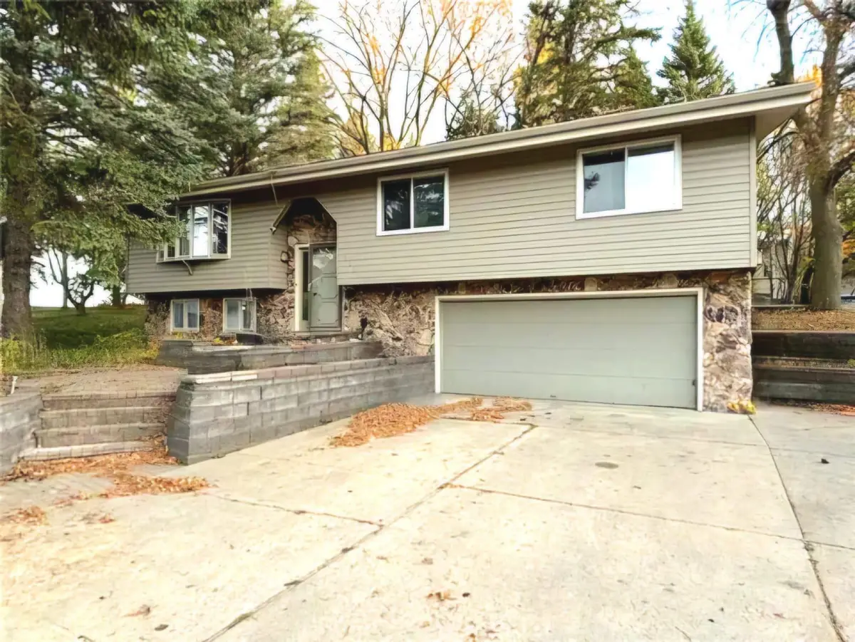 1000 16th Street Ne, Willmar, MN 56201 - #1