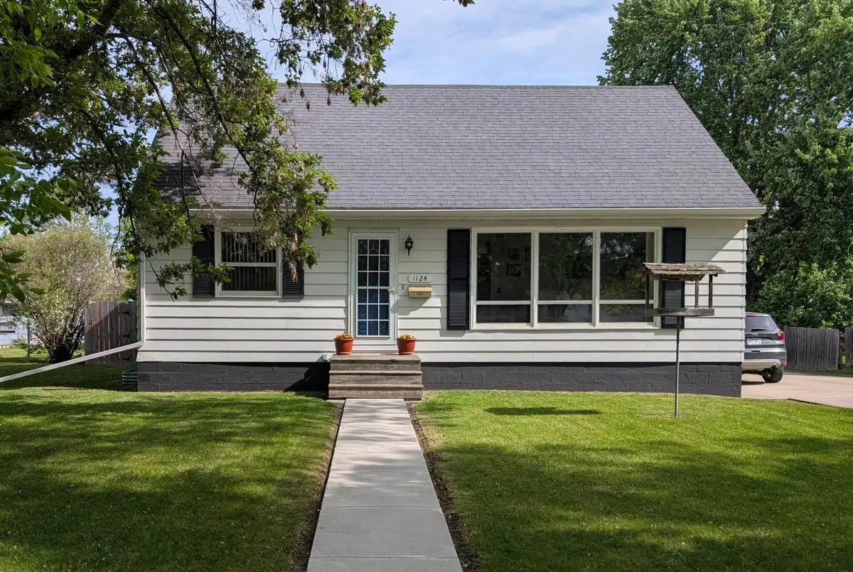 1124 8th Street, International Falls, MN 56649 - #1