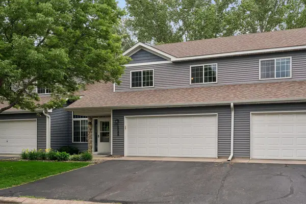 10088 Pleasure Creek Circle Ne, Blaine, MN 55434