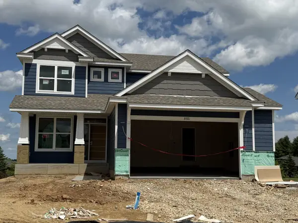 8921 Periwinkle Boulevard, Woodbury, MN 55129