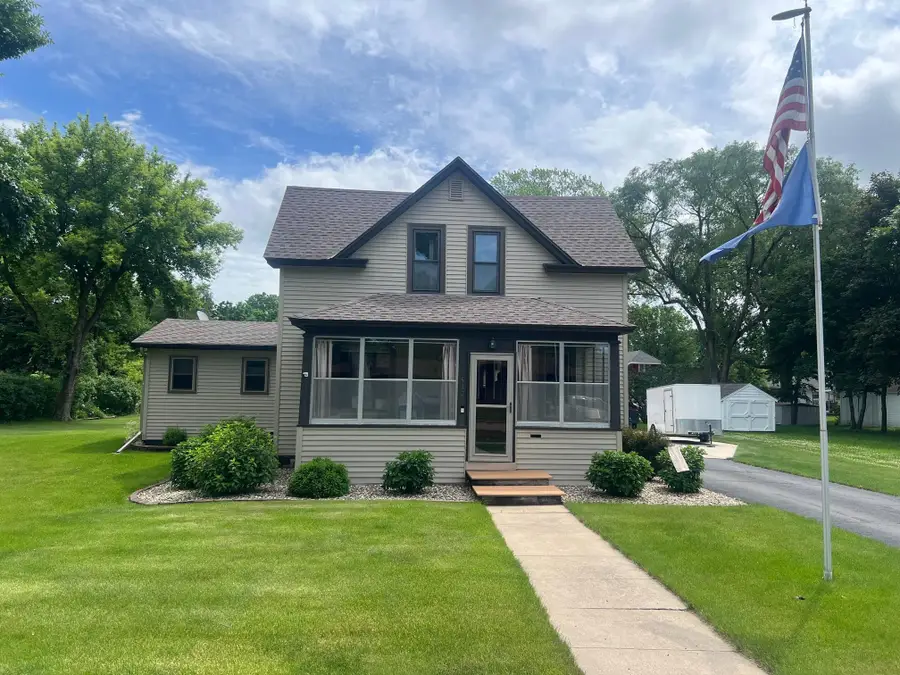 413 S Swift Avenue, Litchfield, MN 55355 - #3
