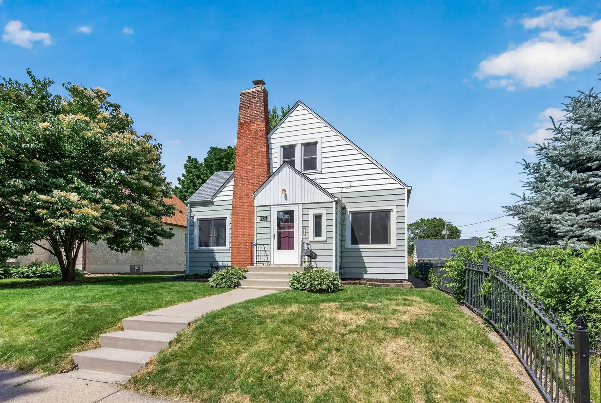 1051 Ottawa Avenue, West Saint Paul, MN 55118 - #1