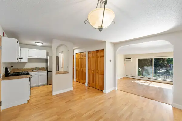 4820 Park Commons Drive #235, Minneapolis, MN 55416