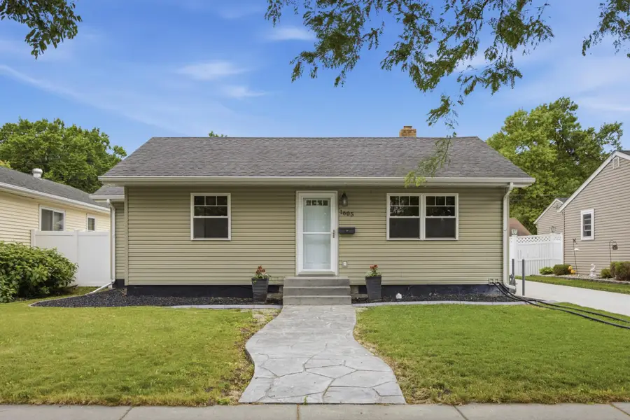 1605 5th Street S, Fargo, ND 58103 - #2