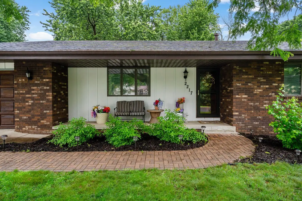 2217 Ripley Avenue, Saint Paul, MN 55109 - #1