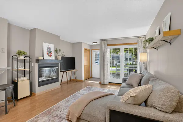 13485 60th Place N #4, Minneapolis, MN 55446