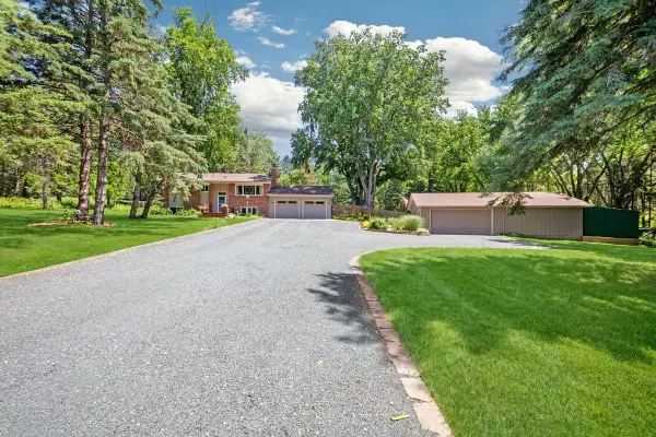 1845 Hillside Court N, Stillwater, MN 55082