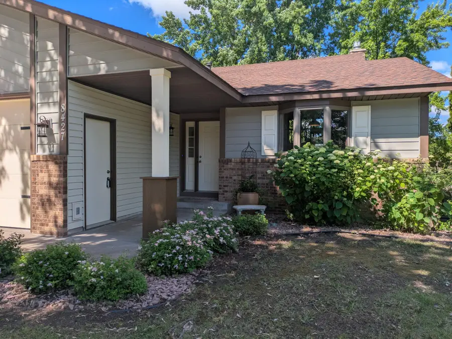 8427 Cooper Way, Inver Grove Heights, MN 55076 - #3
