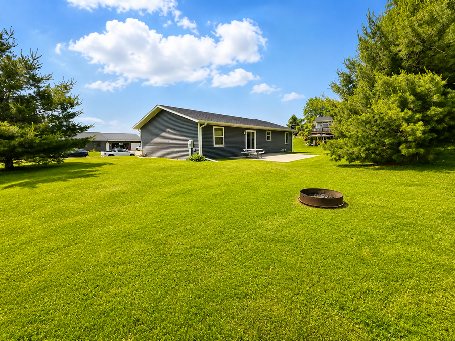 207 2nd Avenue Nw, Altura, MN 55910 - #2