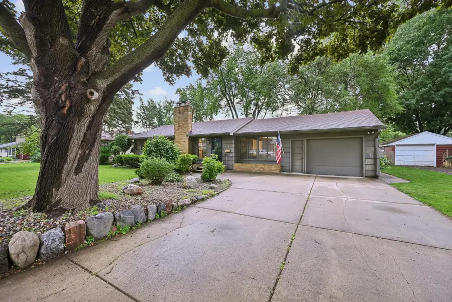1200 Shryer Avenue W, Saint Paul, MN 55113 - #3