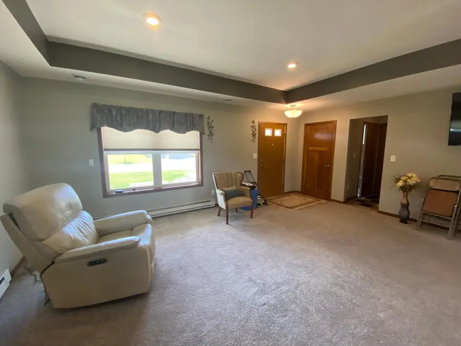 8 Abbey Lane, Kasson, MN 55944 - #3