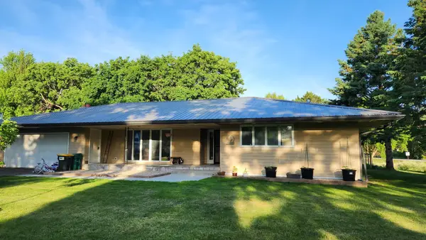 427 Lori Lane, Litchfield, MN 55355