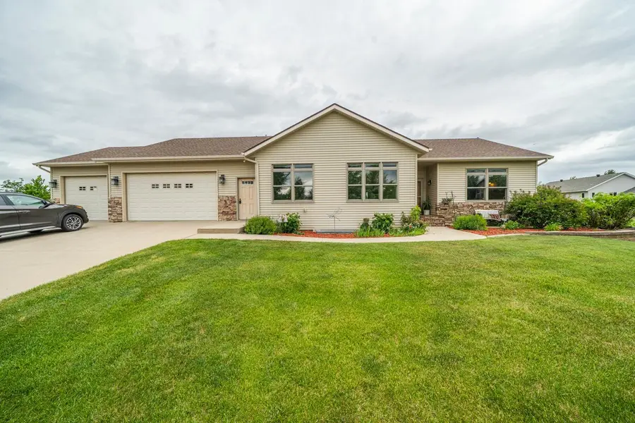 969 32nd Street S, Moorhead, MN 56560 - #2