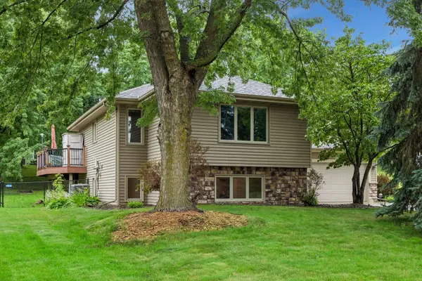 9704 172nd Street W, Lakeville, MN 55044