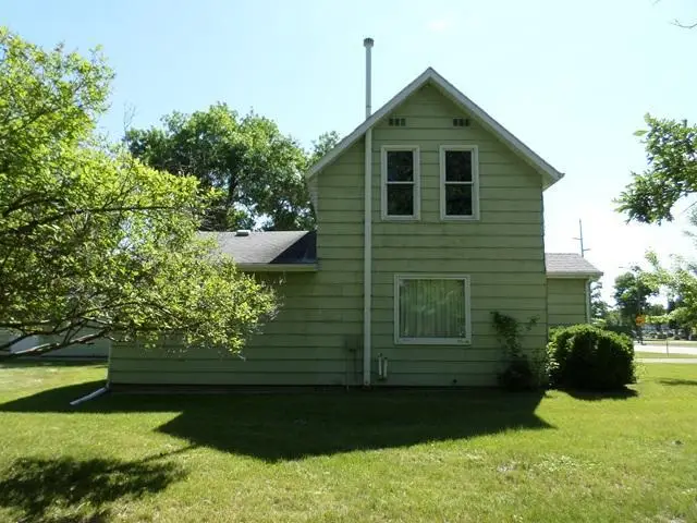 201 Greenwood Street E, Thief River Falls, MN 56701 - #2