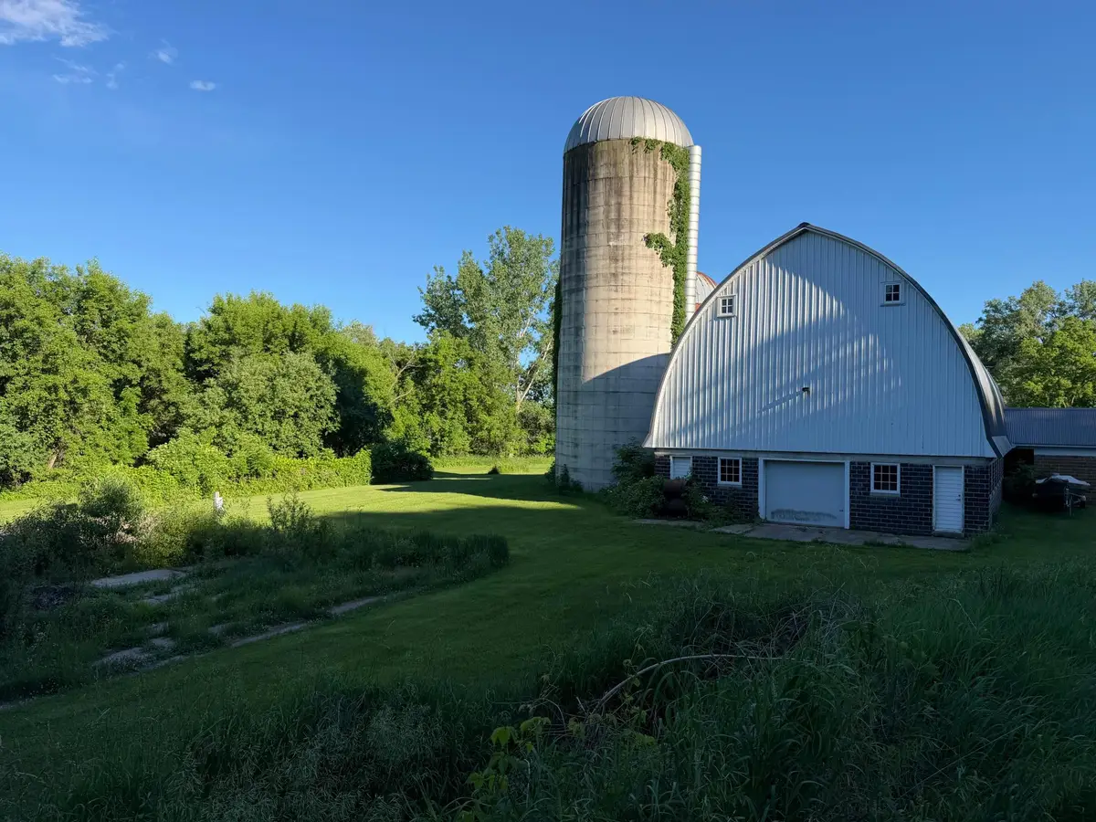 48050 Old River Bluff Road, Saint Peter, MN 56082 - #1