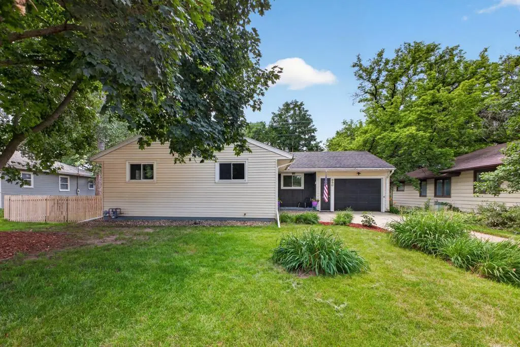850 11 1/2 Street Sw, Rochester, MN 55902 - #1