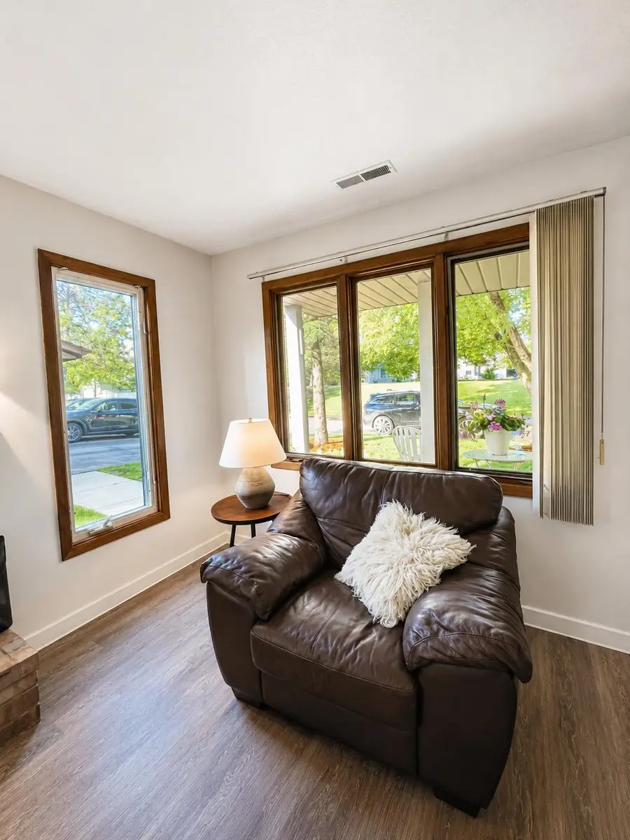 4677 Sorrell Point, Eagan, MN 55122 - #3