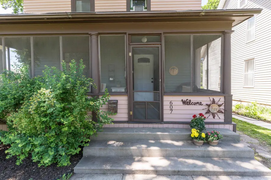 607 N Union Avenue, Fergus Falls, MN 56537 - #2