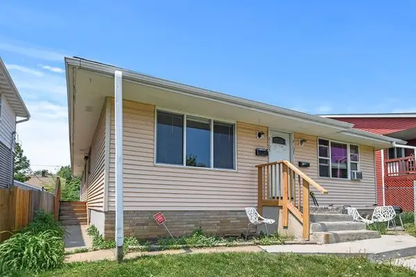 2105 Russell Avenue N, Minneapolis, MN 55411