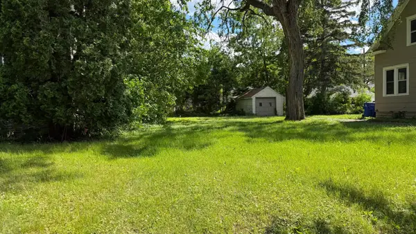13xx Hewitt Avenue, Saint Paul, MN 55104